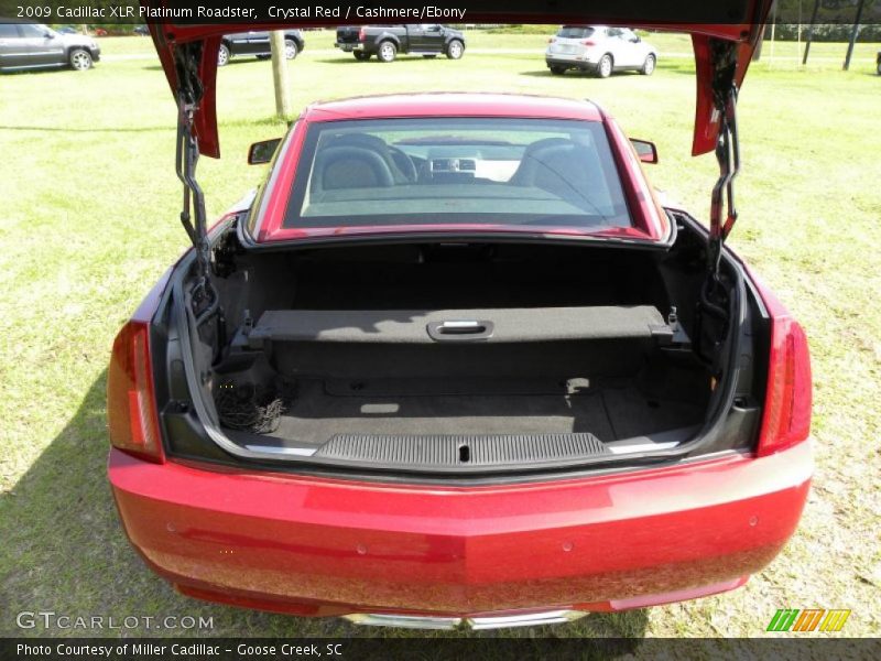  2009 XLR Platinum Roadster Trunk