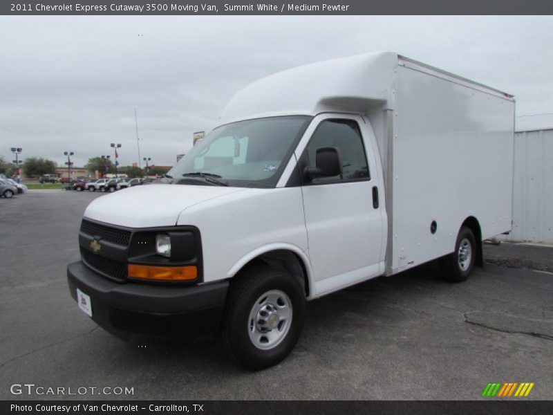Front 3/4 View of 2011 Express Cutaway 3500 Moving Van