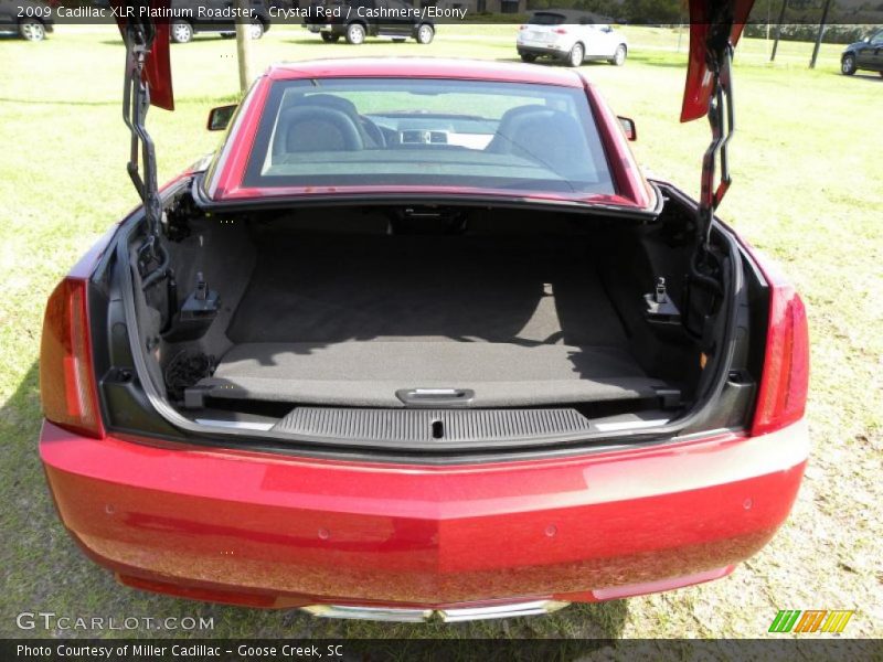  2009 XLR Platinum Roadster Trunk