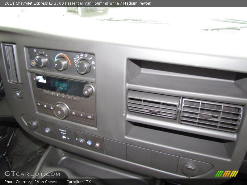 Summit White / Medium Pewter 2011 Chevrolet Express LS 3500 Passenger Van