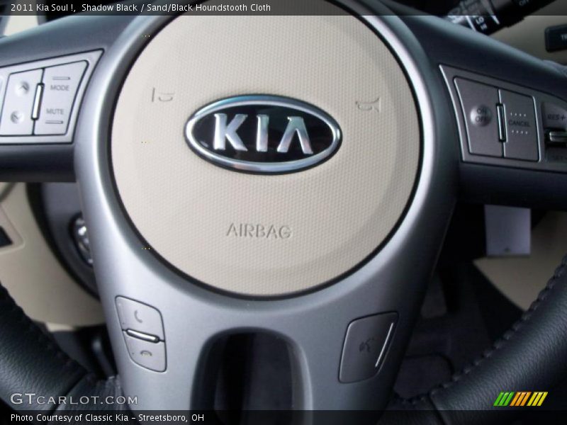 Shadow Black / Sand/Black Houndstooth Cloth 2011 Kia Soul !