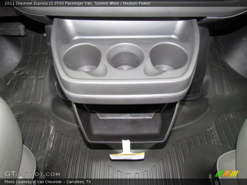 Summit White / Medium Pewter 2011 Chevrolet Express LS 3500 Passenger Van