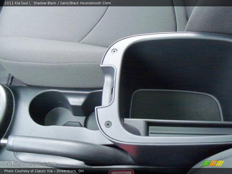 Shadow Black / Sand/Black Houndstooth Cloth 2011 Kia Soul !