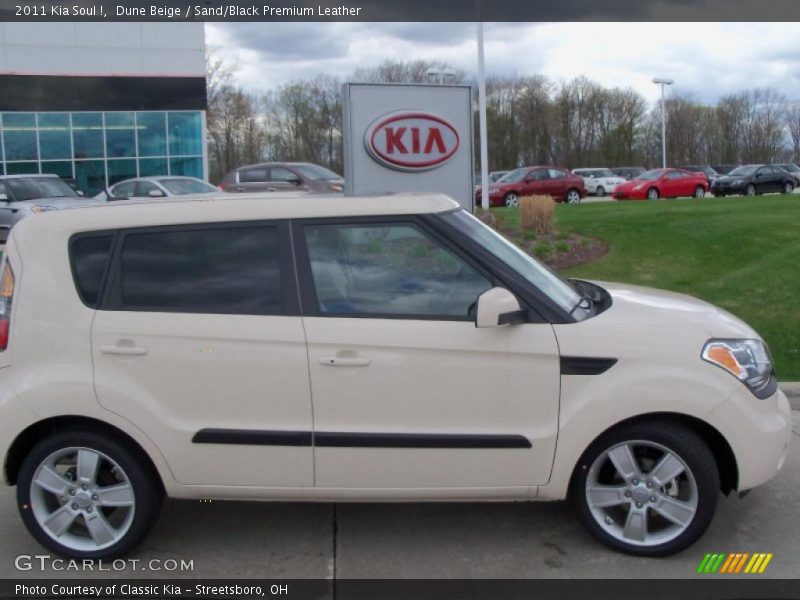 Dune Beige / Sand/Black Premium Leather 2011 Kia Soul !