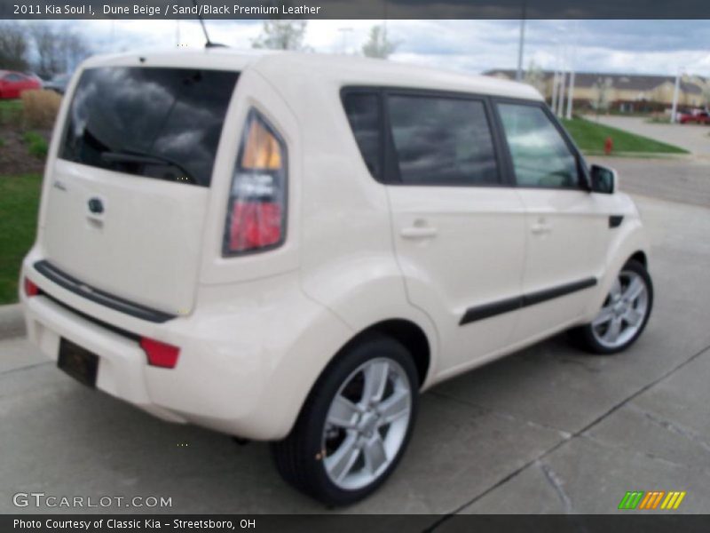 Dune Beige / Sand/Black Premium Leather 2011 Kia Soul !