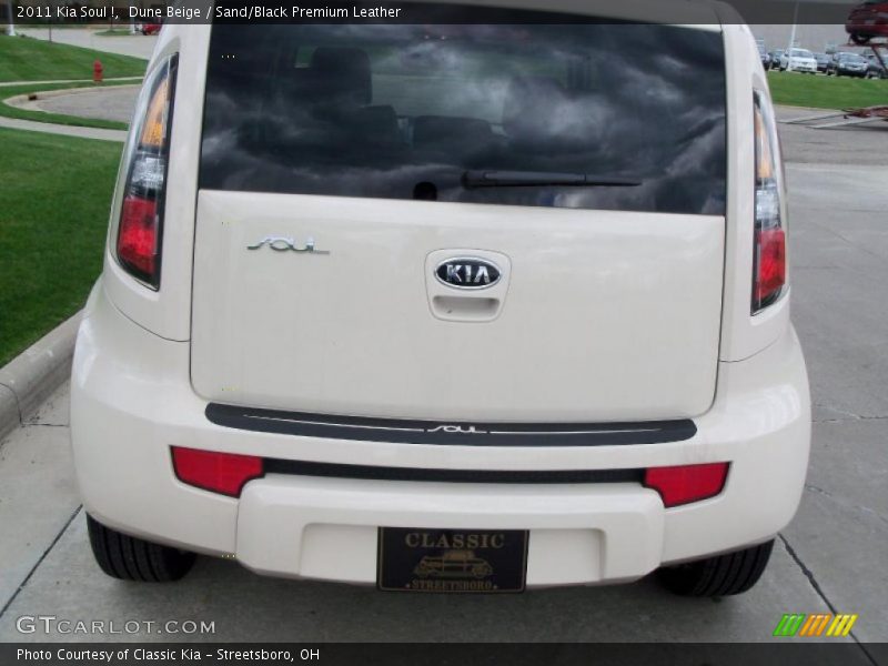 Dune Beige / Sand/Black Premium Leather 2011 Kia Soul !