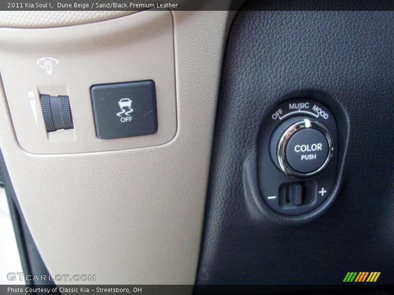 Dune Beige / Sand/Black Premium Leather 2011 Kia Soul !