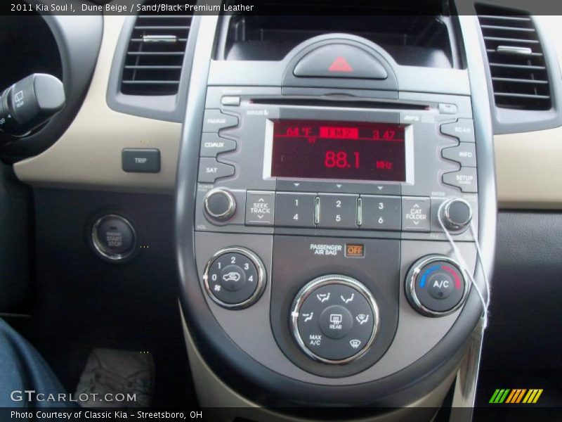 Dune Beige / Sand/Black Premium Leather 2011 Kia Soul !