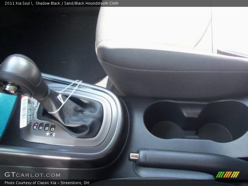 Shadow Black / Sand/Black Houndstooth Cloth 2011 Kia Soul !