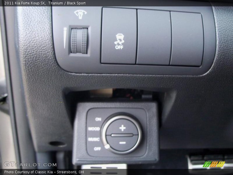 Titanium / Black Sport 2011 Kia Forte Koup SX