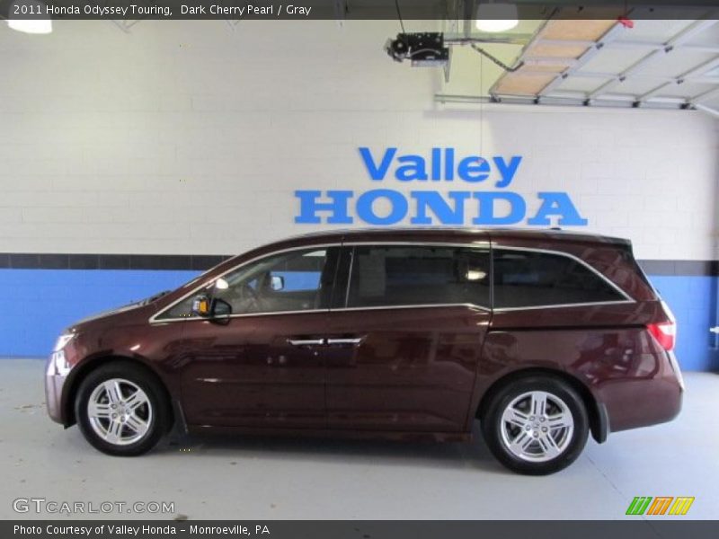 Dark Cherry Pearl / Gray 2011 Honda Odyssey Touring