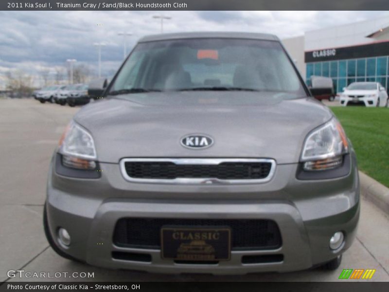 Titanium Gray / Sand/Black Houndstooth Cloth 2011 Kia Soul !