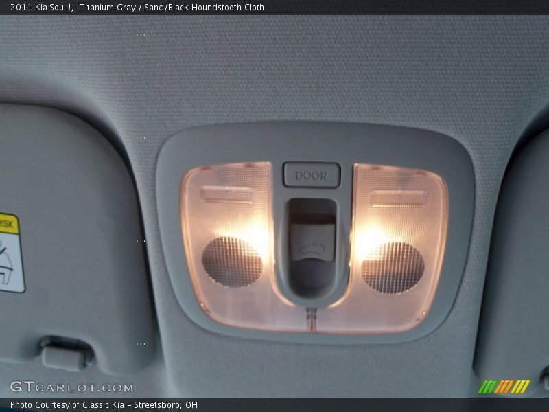 Titanium Gray / Sand/Black Houndstooth Cloth 2011 Kia Soul !