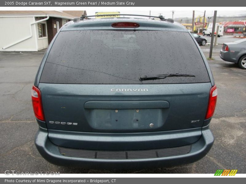 Magnesium Green Pearl / Medium Slate Gray 2005 Dodge Caravan SXT