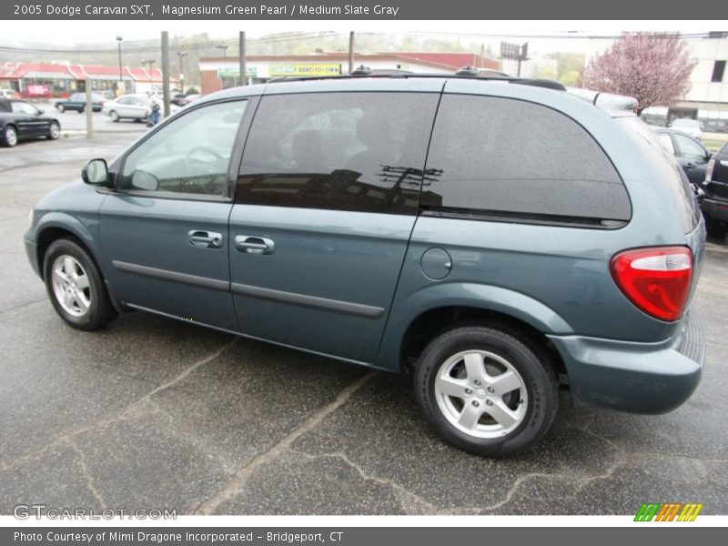 Magnesium Green Pearl / Medium Slate Gray 2005 Dodge Caravan SXT