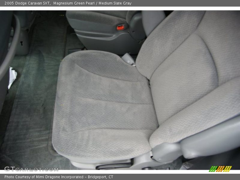Magnesium Green Pearl / Medium Slate Gray 2005 Dodge Caravan SXT