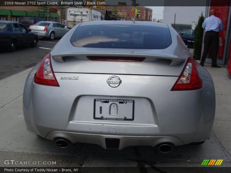 Brilliant Silver / Black Cloth 2009 Nissan 370Z Sport Coupe