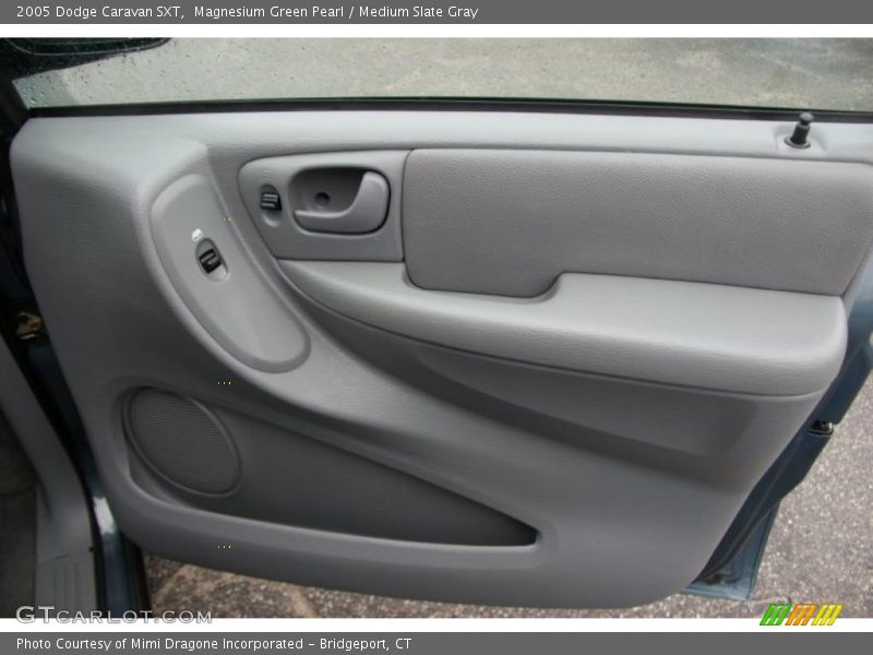 Magnesium Green Pearl / Medium Slate Gray 2005 Dodge Caravan SXT