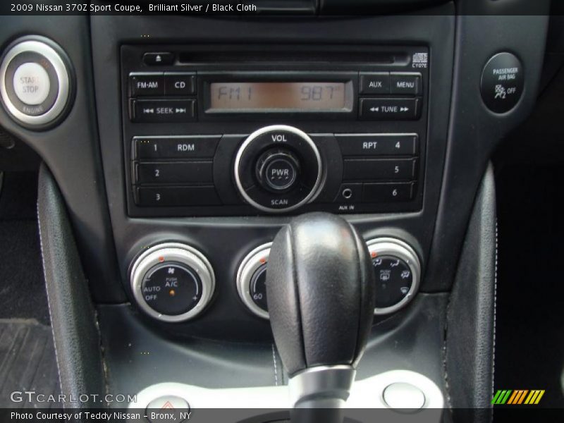 Brilliant Silver / Black Cloth 2009 Nissan 370Z Sport Coupe