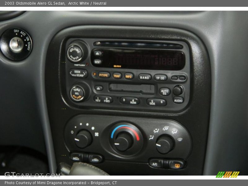 Arctic White / Neutral 2003 Oldsmobile Alero GL Sedan