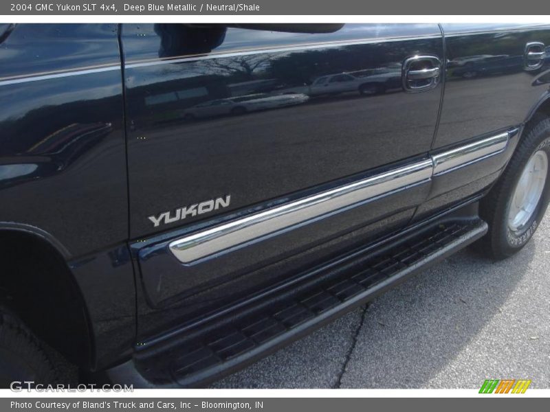 Deep Blue Metallic / Neutral/Shale 2004 GMC Yukon SLT 4x4