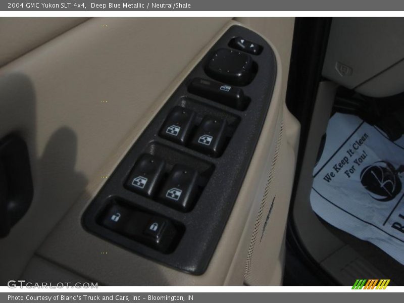 Deep Blue Metallic / Neutral/Shale 2004 GMC Yukon SLT 4x4