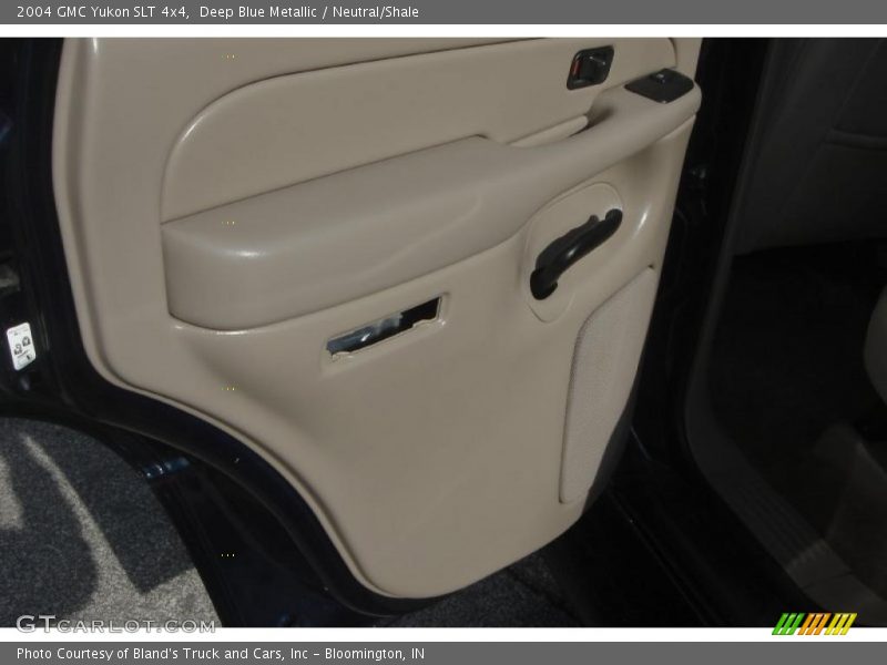 Deep Blue Metallic / Neutral/Shale 2004 GMC Yukon SLT 4x4