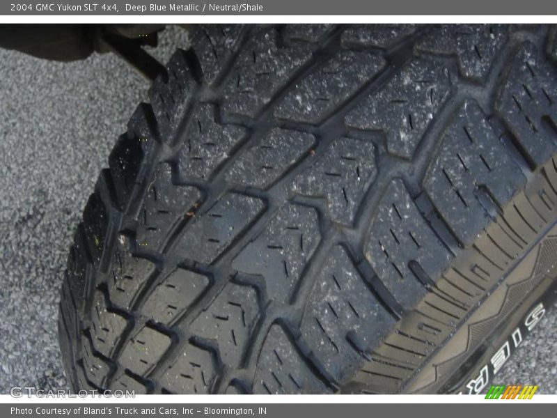 Deep Blue Metallic / Neutral/Shale 2004 GMC Yukon SLT 4x4