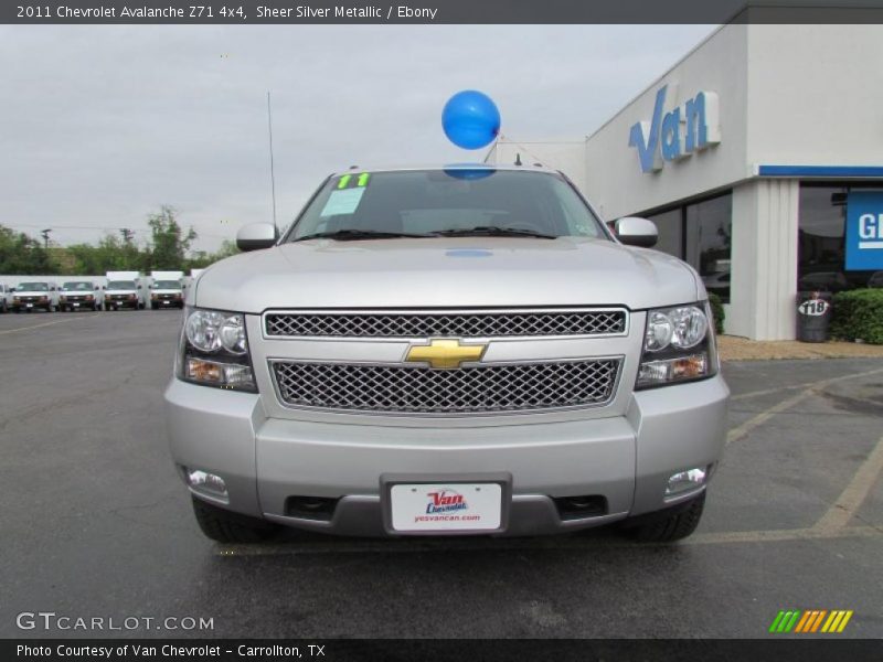 Sheer Silver Metallic / Ebony 2011 Chevrolet Avalanche Z71 4x4