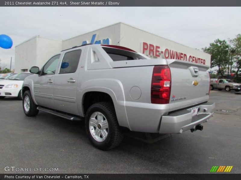 Sheer Silver Metallic / Ebony 2011 Chevrolet Avalanche Z71 4x4