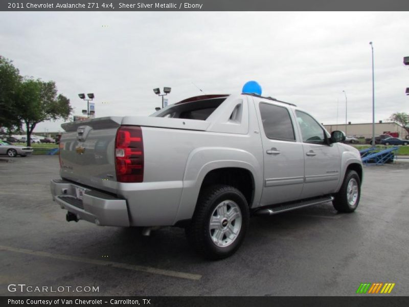 Sheer Silver Metallic / Ebony 2011 Chevrolet Avalanche Z71 4x4