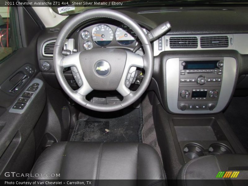 Sheer Silver Metallic / Ebony 2011 Chevrolet Avalanche Z71 4x4