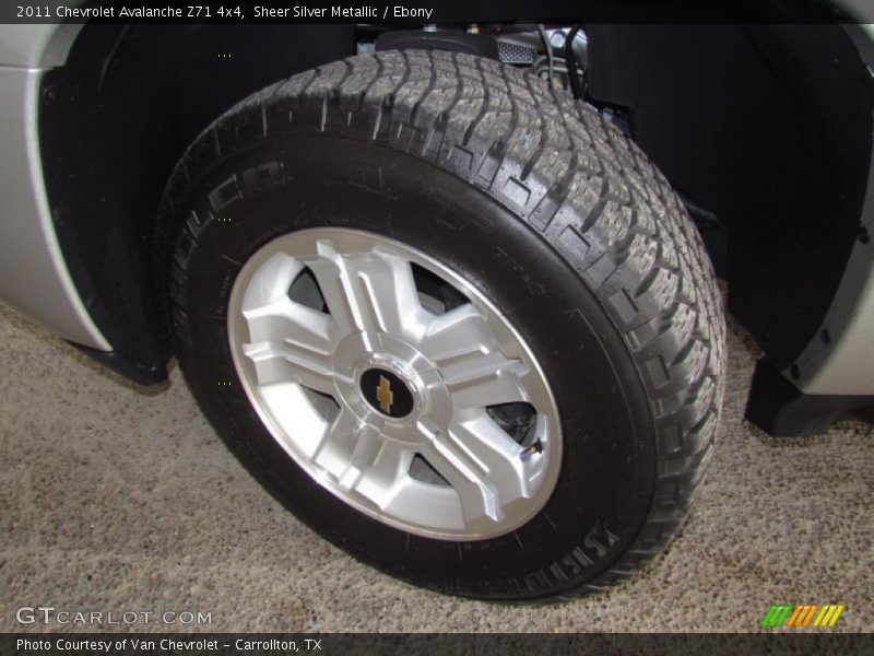 Sheer Silver Metallic / Ebony 2011 Chevrolet Avalanche Z71 4x4