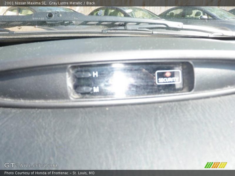 Gray Lustre Metallic / Black 2001 Nissan Maxima SE