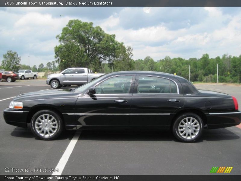 Black / Medium Light Stone 2006 Lincoln Town Car Signature