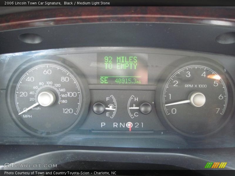  2006 Town Car Signature Signature Gauges