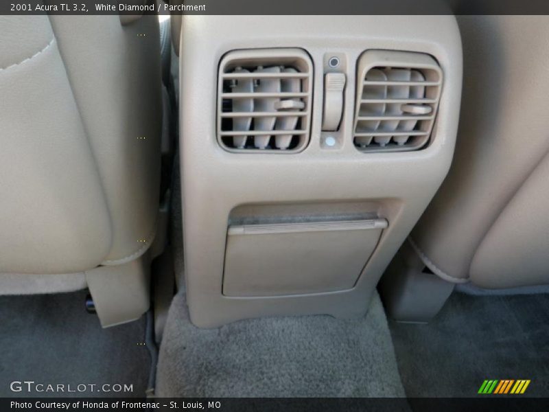 White Diamond / Parchment 2001 Acura TL 3.2