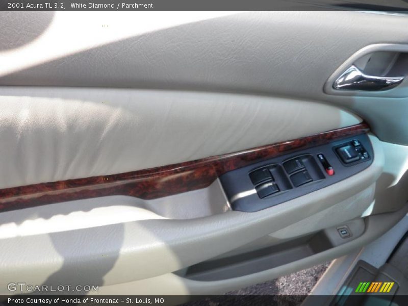 White Diamond / Parchment 2001 Acura TL 3.2