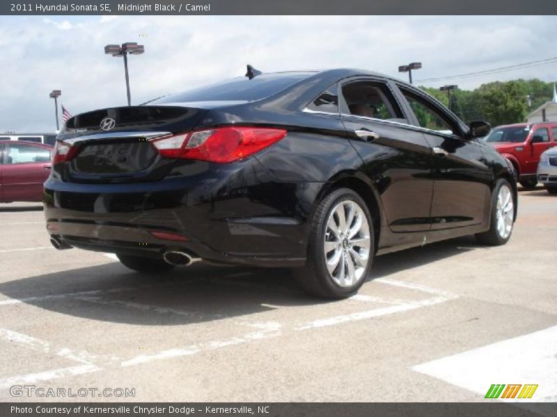 Midnight Black / Camel 2011 Hyundai Sonata SE
