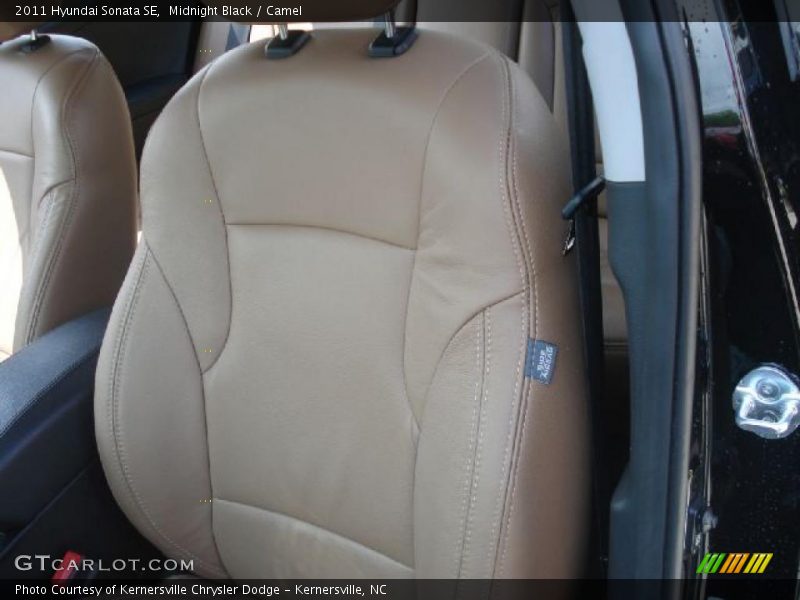 Midnight Black / Camel 2011 Hyundai Sonata SE