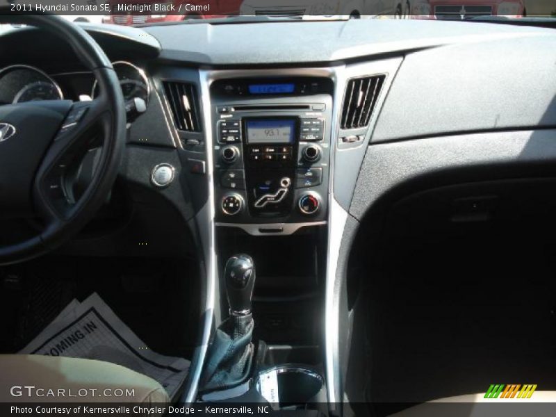 Midnight Black / Camel 2011 Hyundai Sonata SE