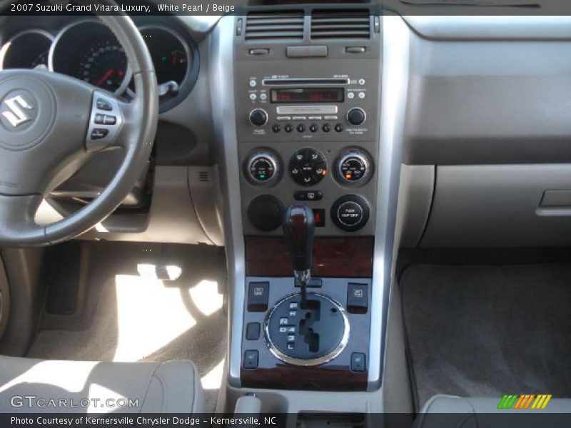 White Pearl / Beige 2007 Suzuki Grand Vitara Luxury