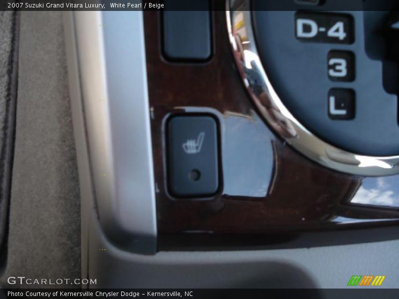 White Pearl / Beige 2007 Suzuki Grand Vitara Luxury