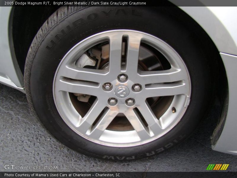 Bright Silver Metallic / Dark Slate Gray/Light Graystone 2005 Dodge Magnum R/T