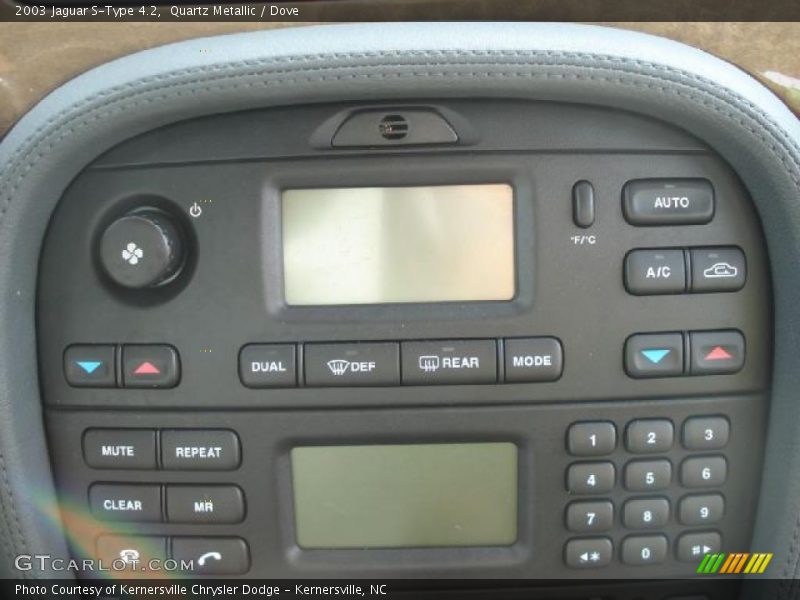 Quartz Metallic / Dove 2003 Jaguar S-Type 4.2