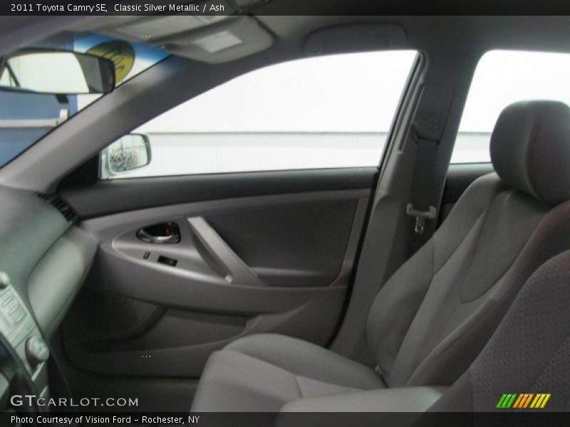 Classic Silver Metallic / Ash 2011 Toyota Camry SE