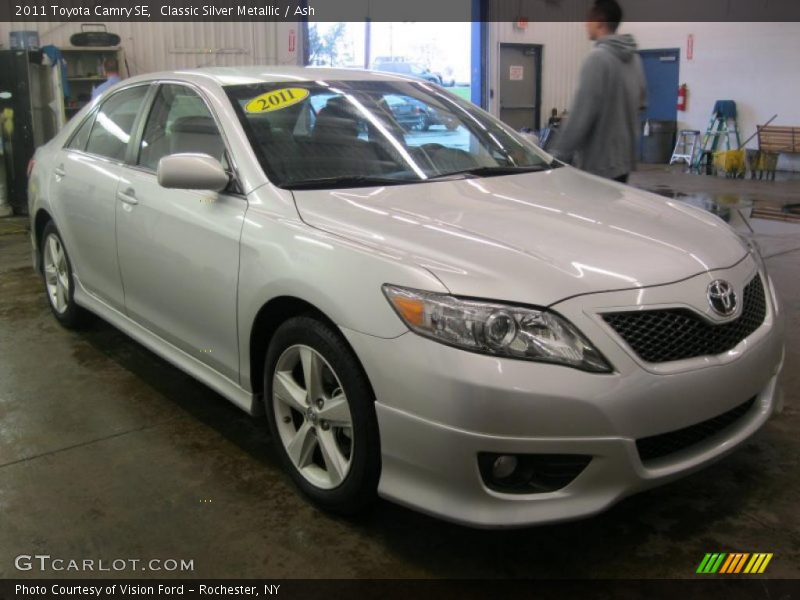 Classic Silver Metallic / Ash 2011 Toyota Camry SE