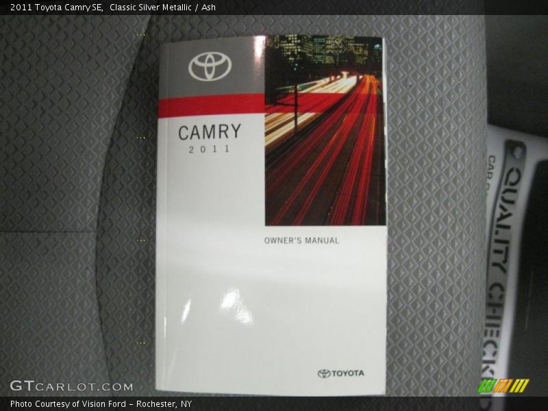 Classic Silver Metallic / Ash 2011 Toyota Camry SE