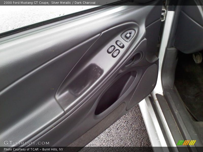 Silver Metallic / Dark Charcoal 2000 Ford Mustang GT Coupe