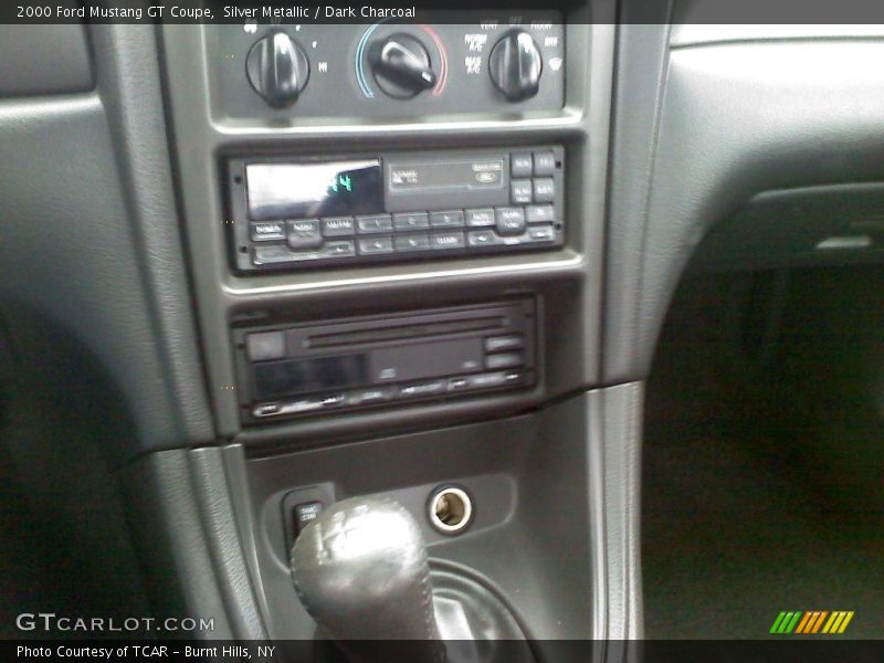 Silver Metallic / Dark Charcoal 2000 Ford Mustang GT Coupe